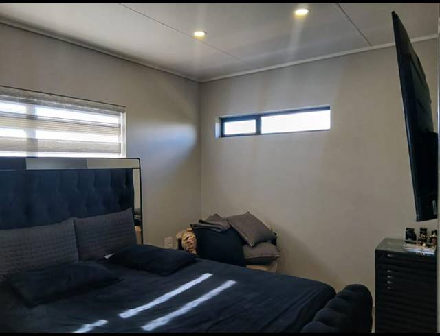 4 BEDROOM TOWNHOUSE FOR SALE IN LOTUS GARDENS